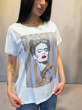 T-shirt con Frida Kahlo
