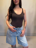 Body in lycra scollo tondo con bretellina