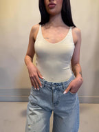 Body in lycra scollo tondo con bretellina
