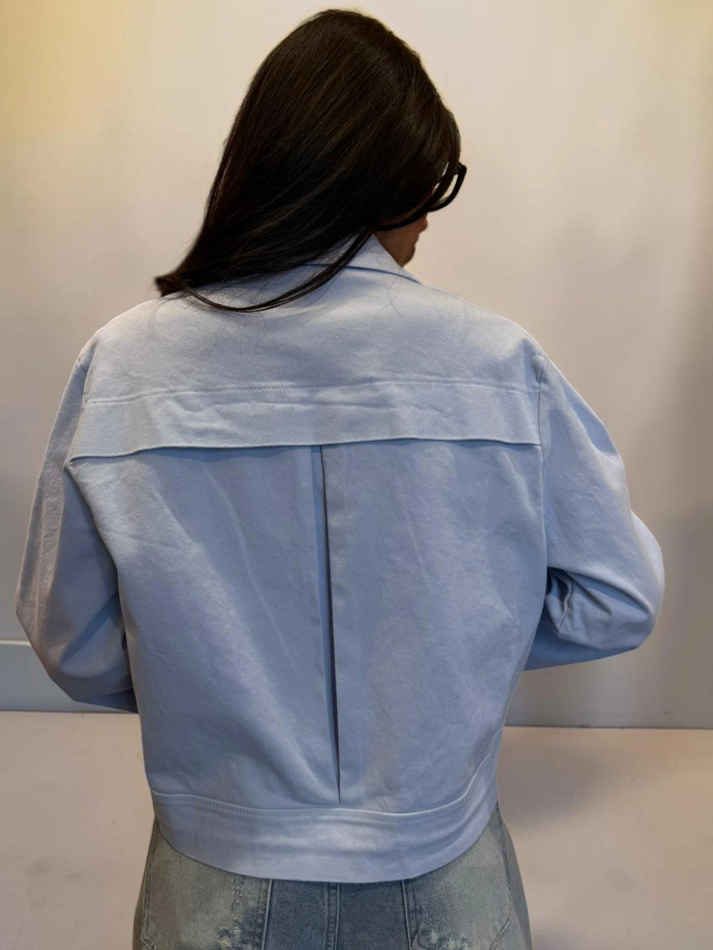 Giubbino in denim con manica a campana