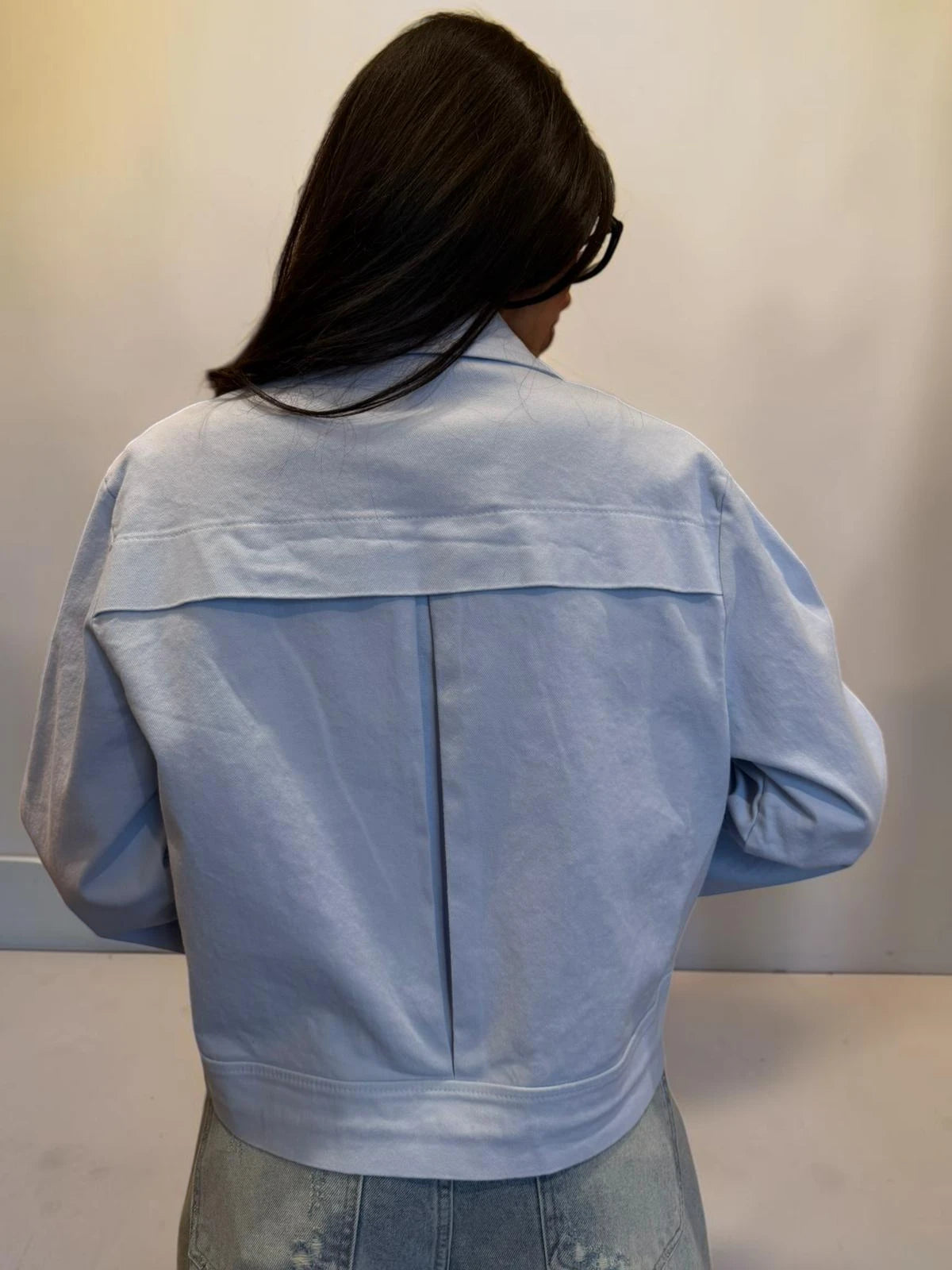 Giubbino in denim con manica a campana