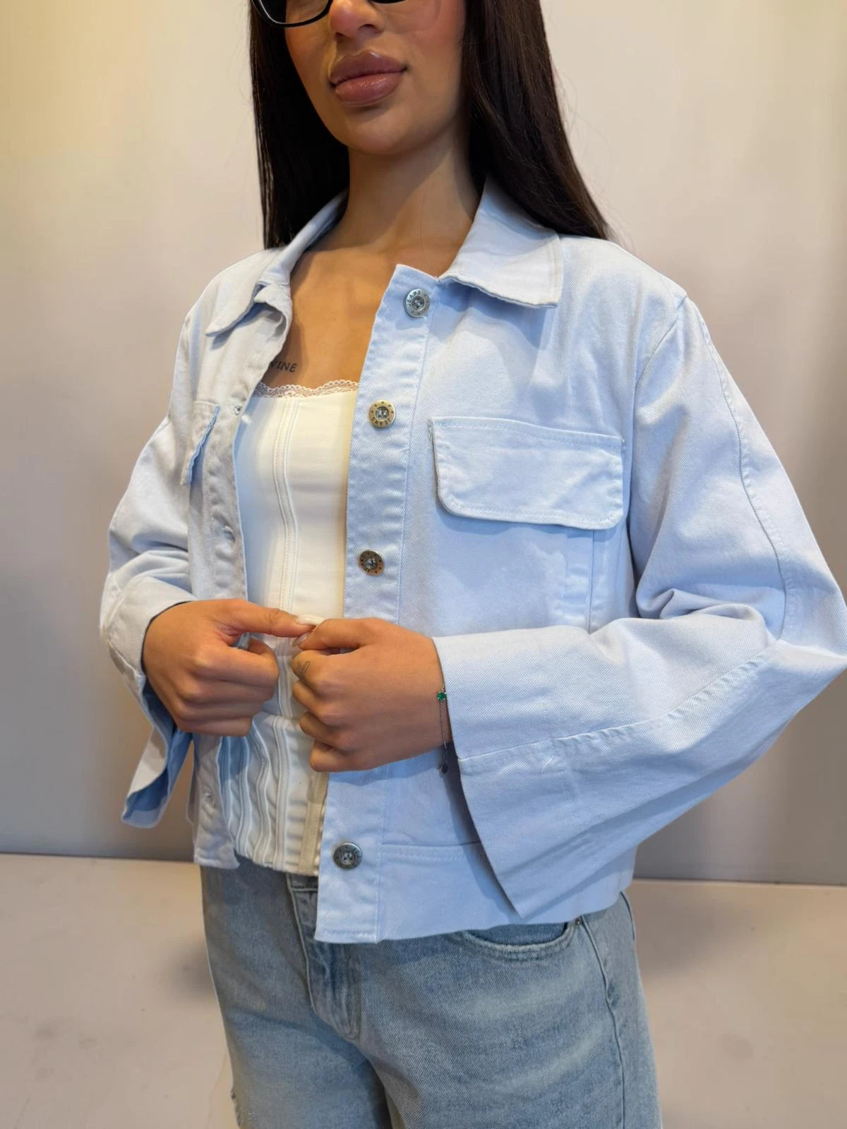 Giubbino in denim con manica a campana
