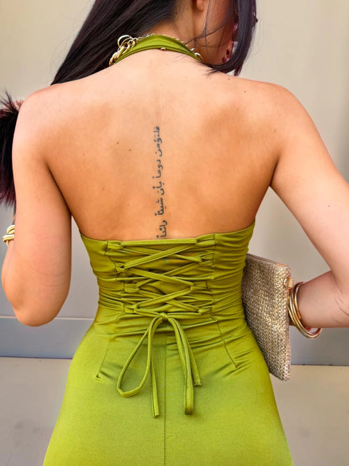 Abito midi elasticizzato con laccetti dietro la schiena