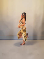 Abito midi elasticizzato con stampa esotica