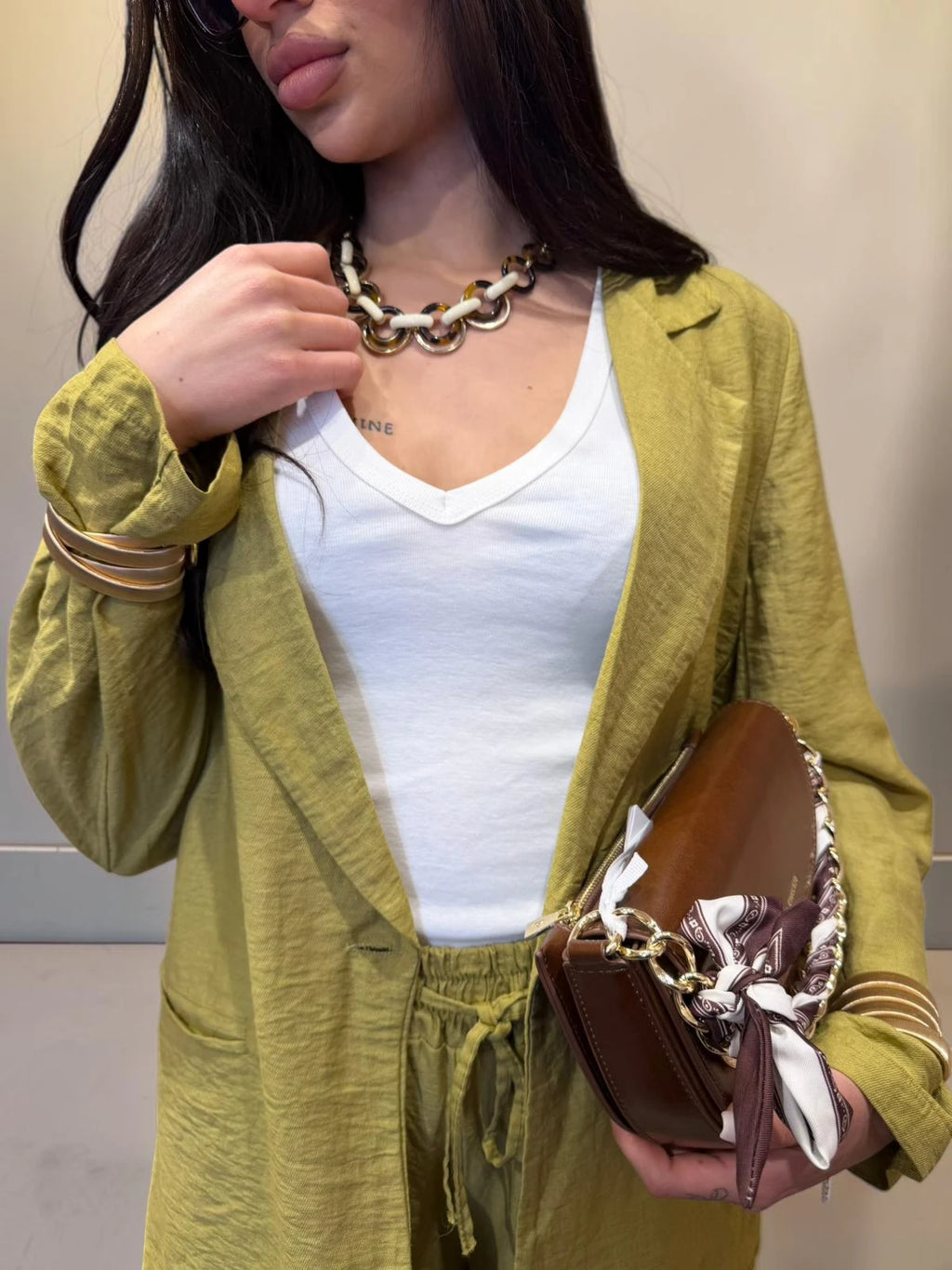 Top in cotone con scollo a V