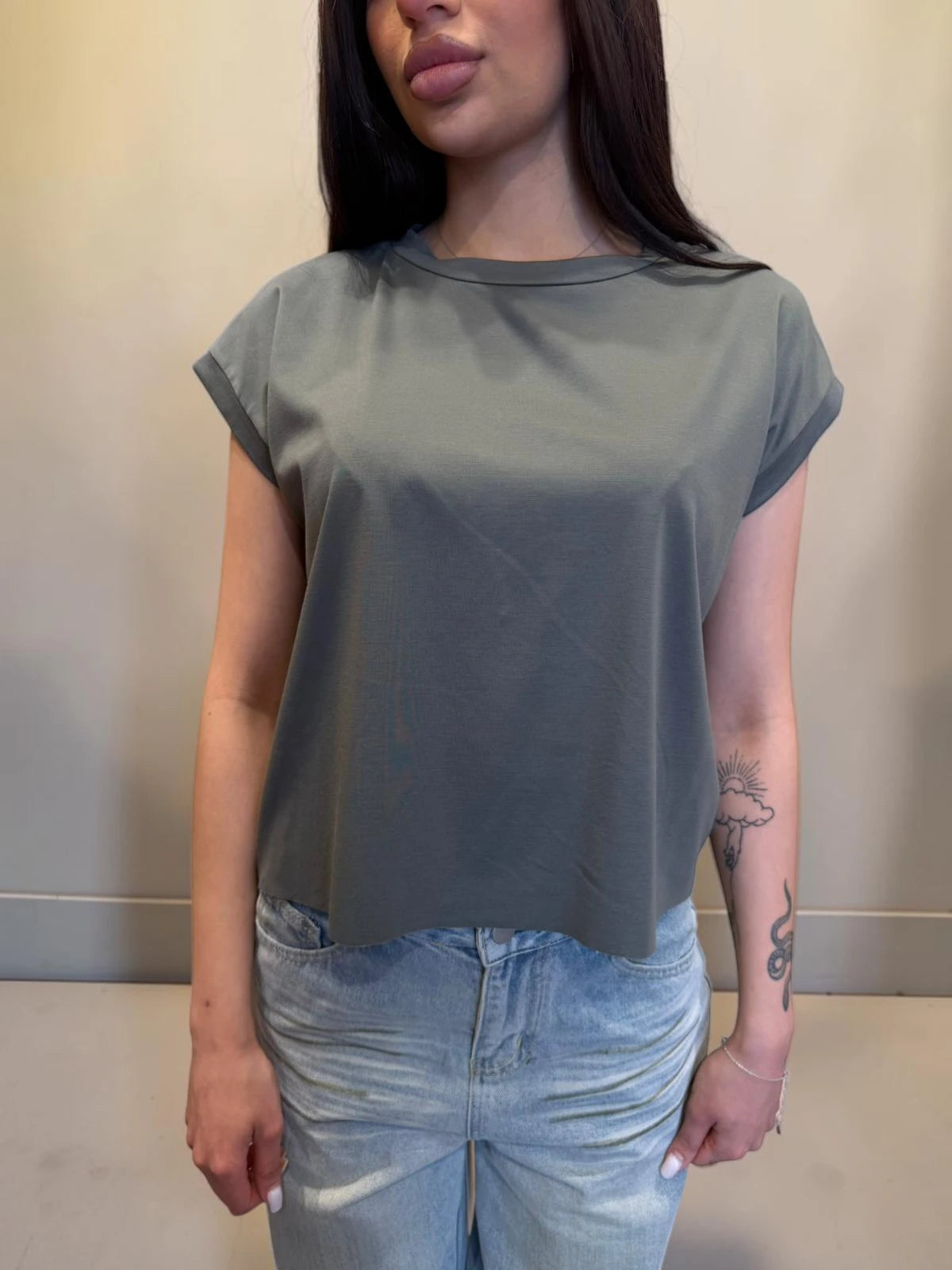 T-shirt manica corta taglio vivo