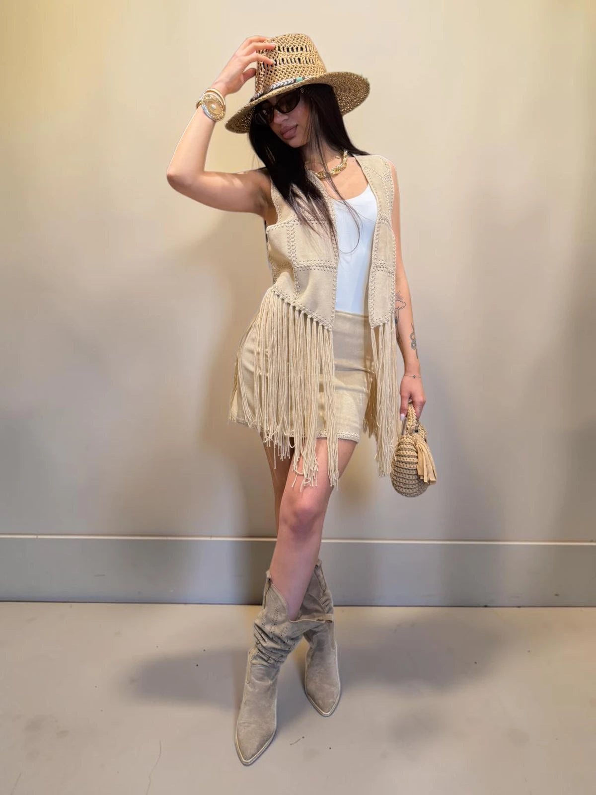 Gilet in tessuto effetto scamosciato con frange intrecciate lunghe eleganza bohemien