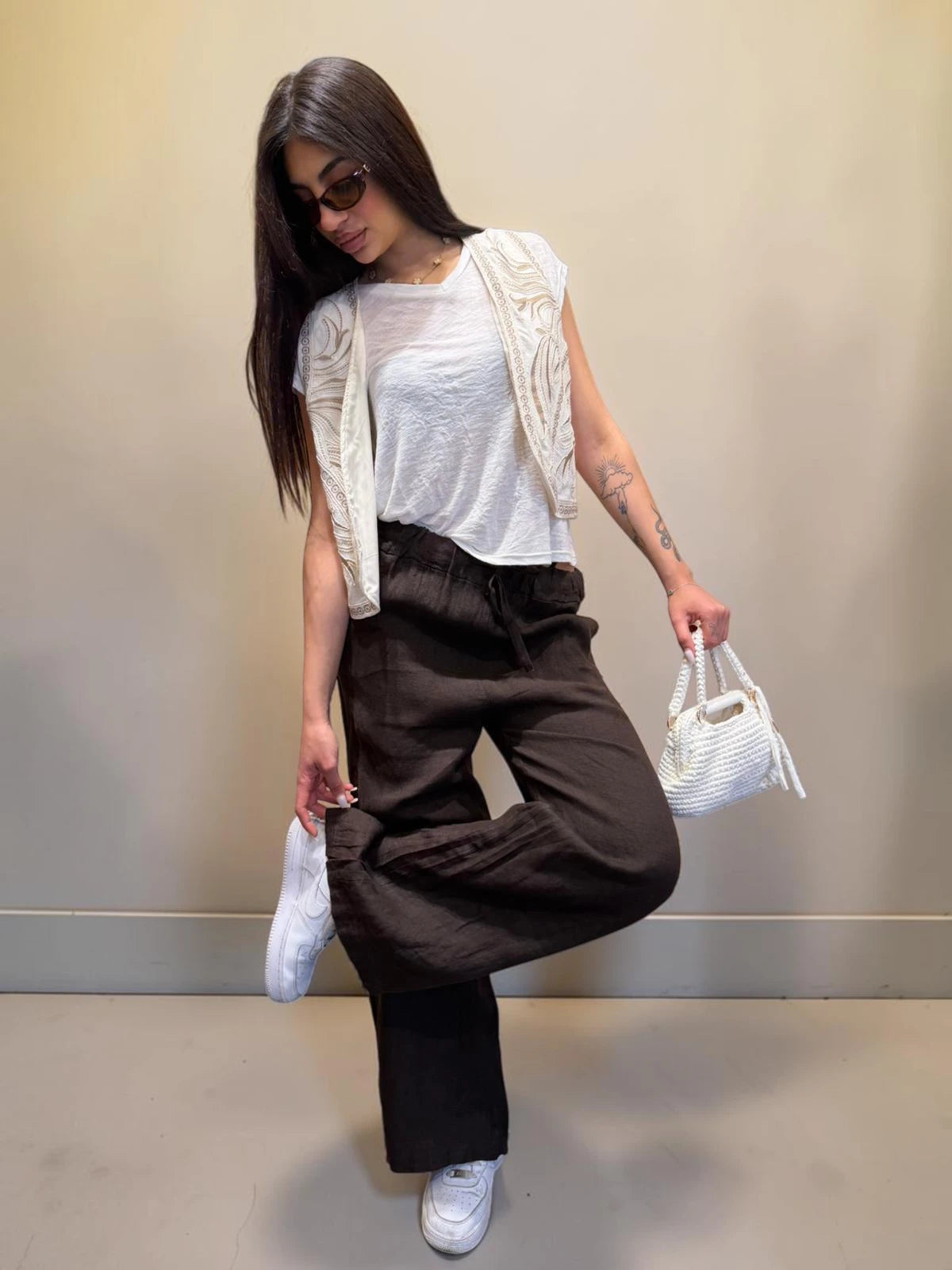 Gilet in misto lino con ricami beige