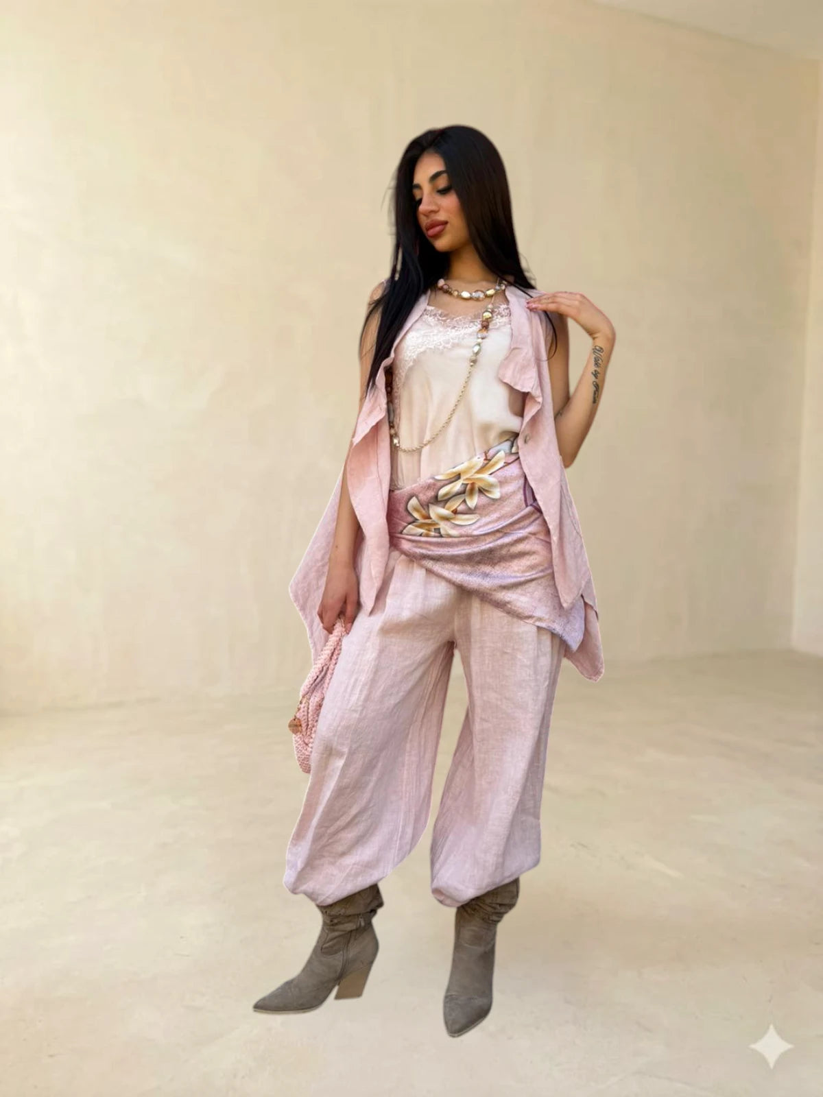 Gilet asimmetrico con bottoni in madreperla