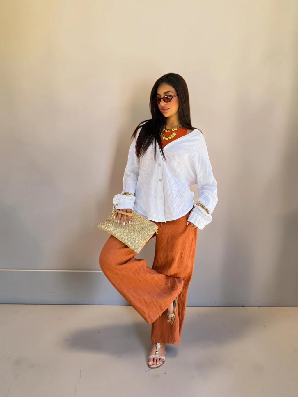 Pantalone in lino con elastico in vita