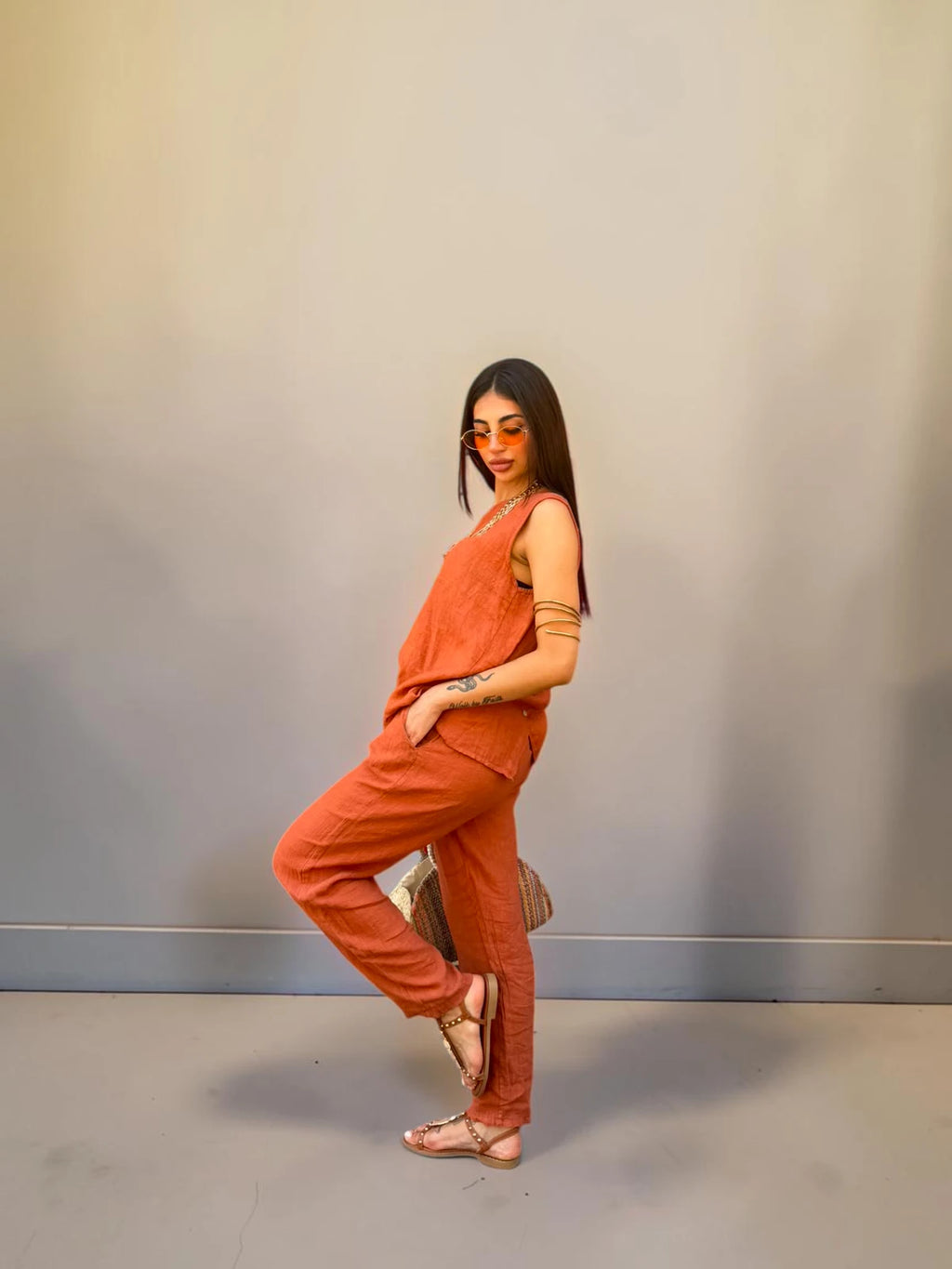 Pantalone in lino con elastico in vita