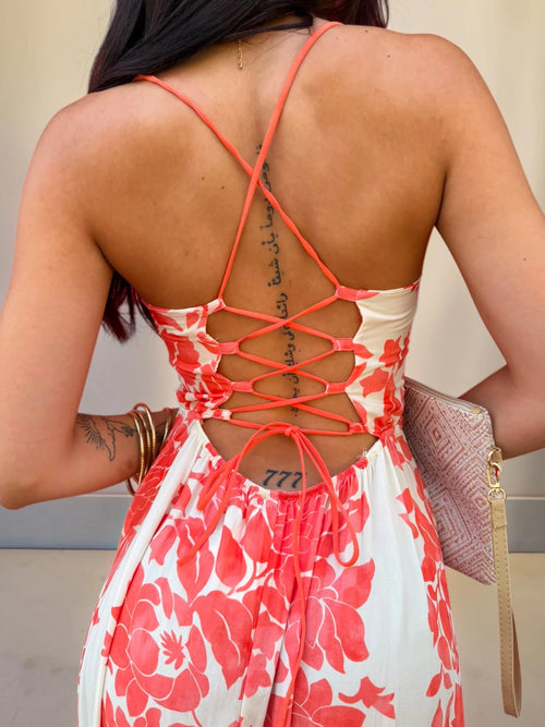 Abito stile romantico con stampe floreali